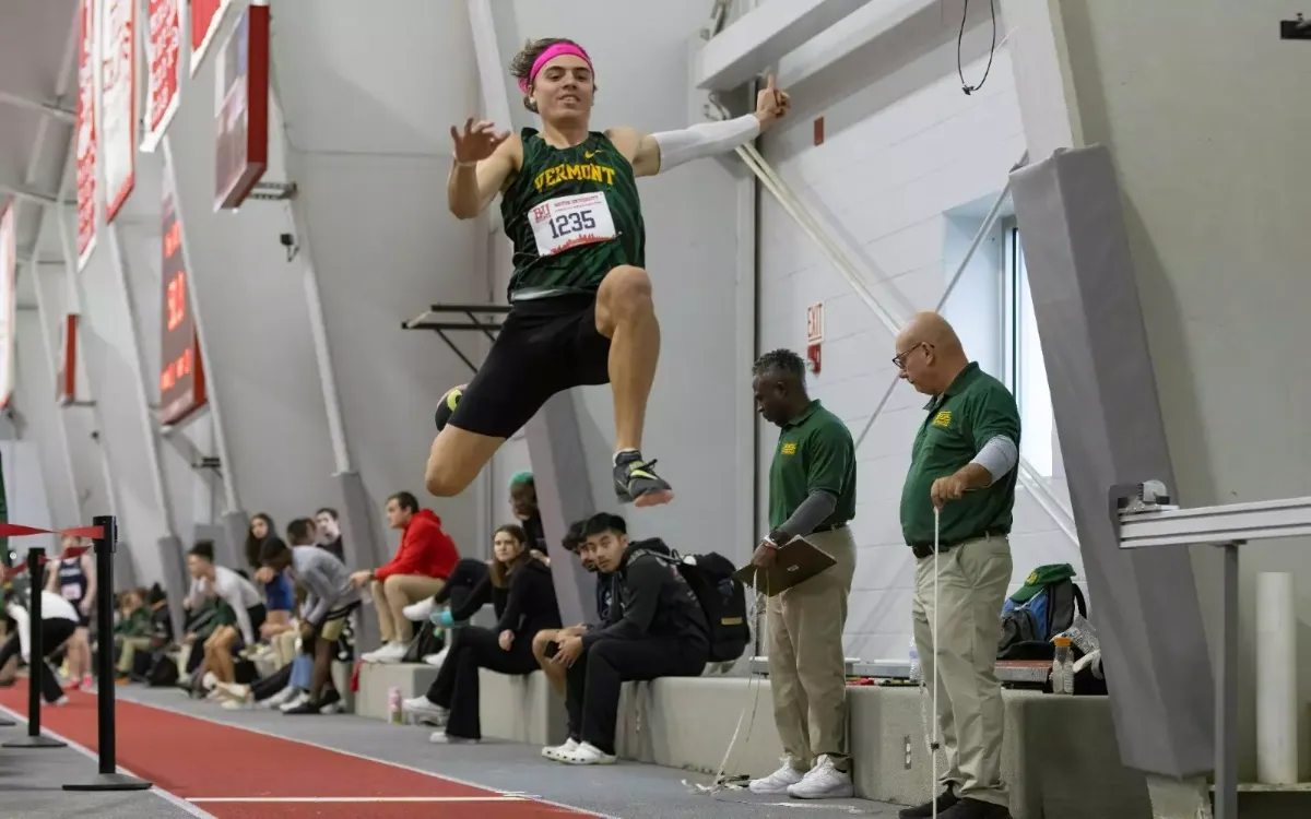 Parking UMass Lowell River Hawks at Vermont Catamounts Mens Hockey