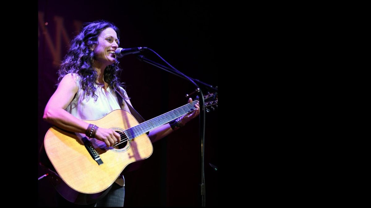 Beth Wood Live at The Belfry