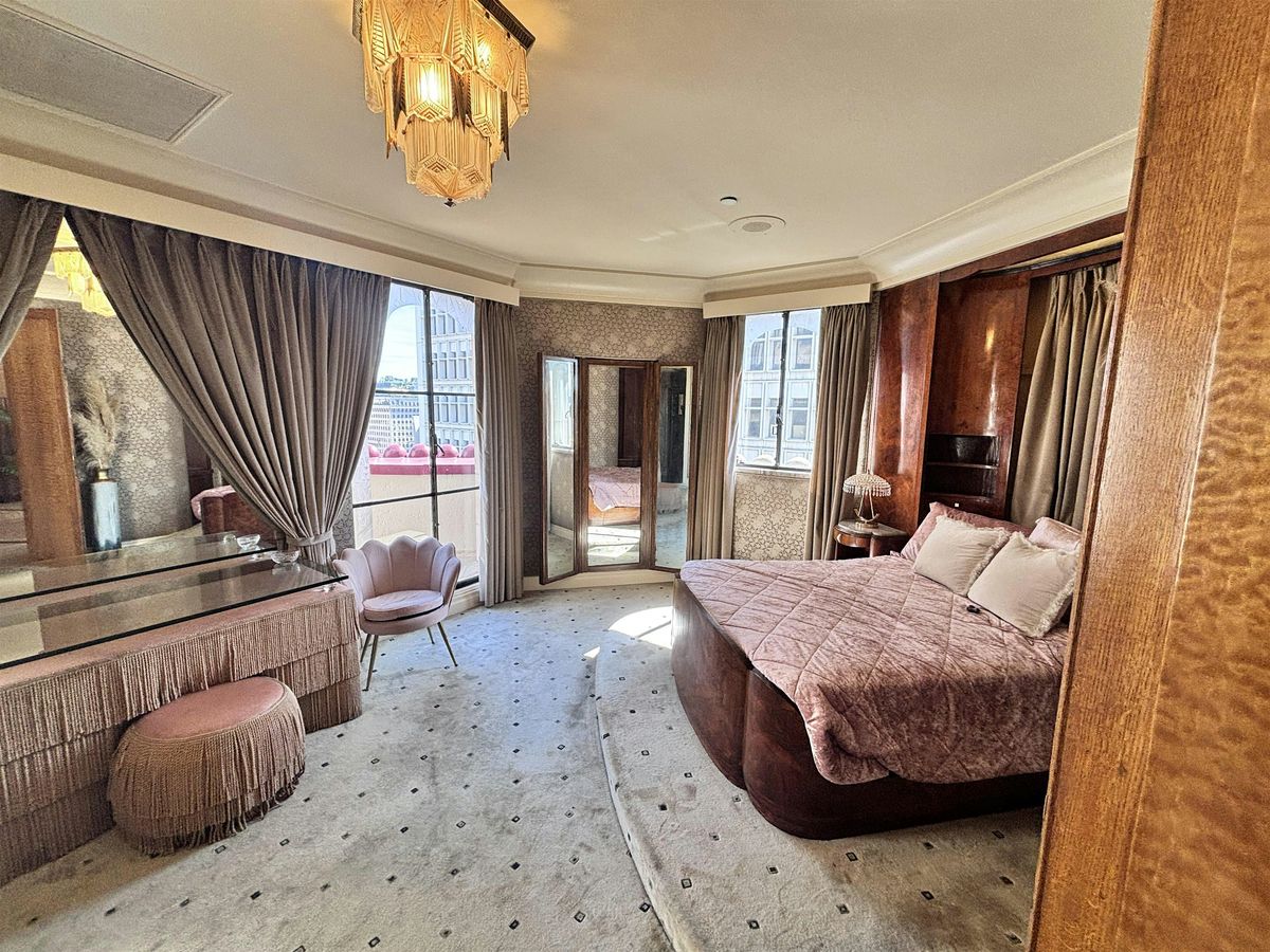 The James Oviatt Twilight Penthouse Tour