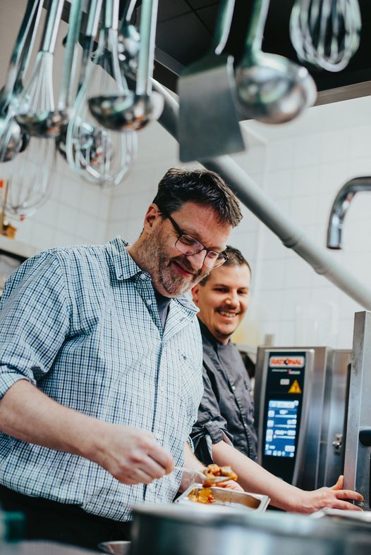 Termin wird verschoben: Stadtcaf\u00e9 Kochevent: Bayerisch Ayurvedisch mit Klaus Thermer