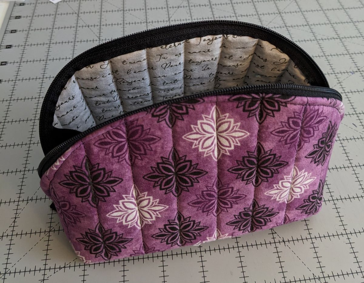 Clam Up Zippered Bag class