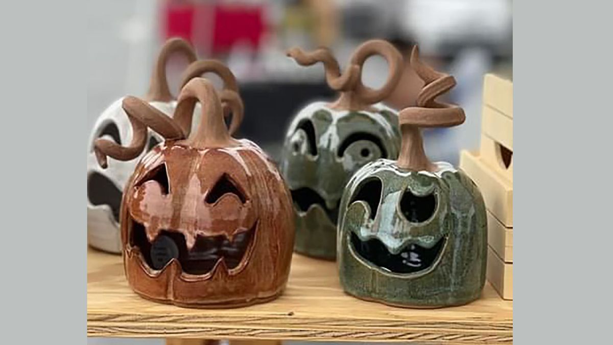 Special Pottery Workshop: \u201cClosed Forms, Making Thrown Pumpkins\u201d with Amy Kovats