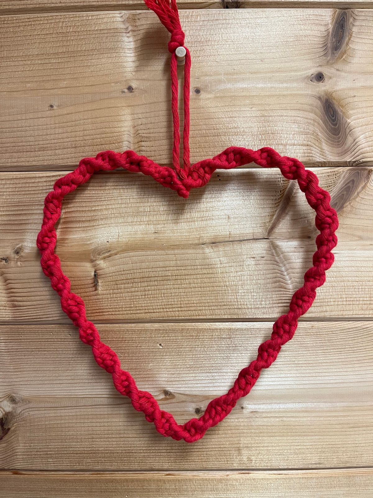 Macrame heart workshop 