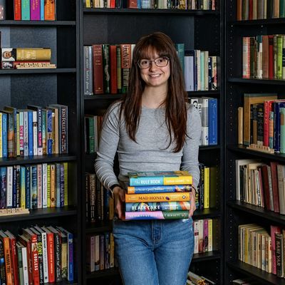 Alyssa @ Book Around