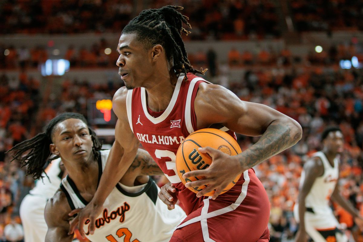 Kentucky Wildcats at Oklahoma Sooners Mens Basketball at Lloyd Noble Center