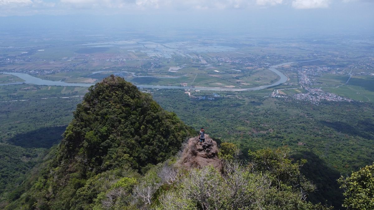 Mt. Arayat Quad Peak