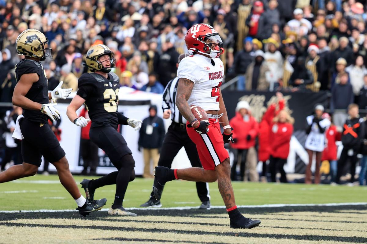 Washington Huskies at Indiana Hoosiers Football