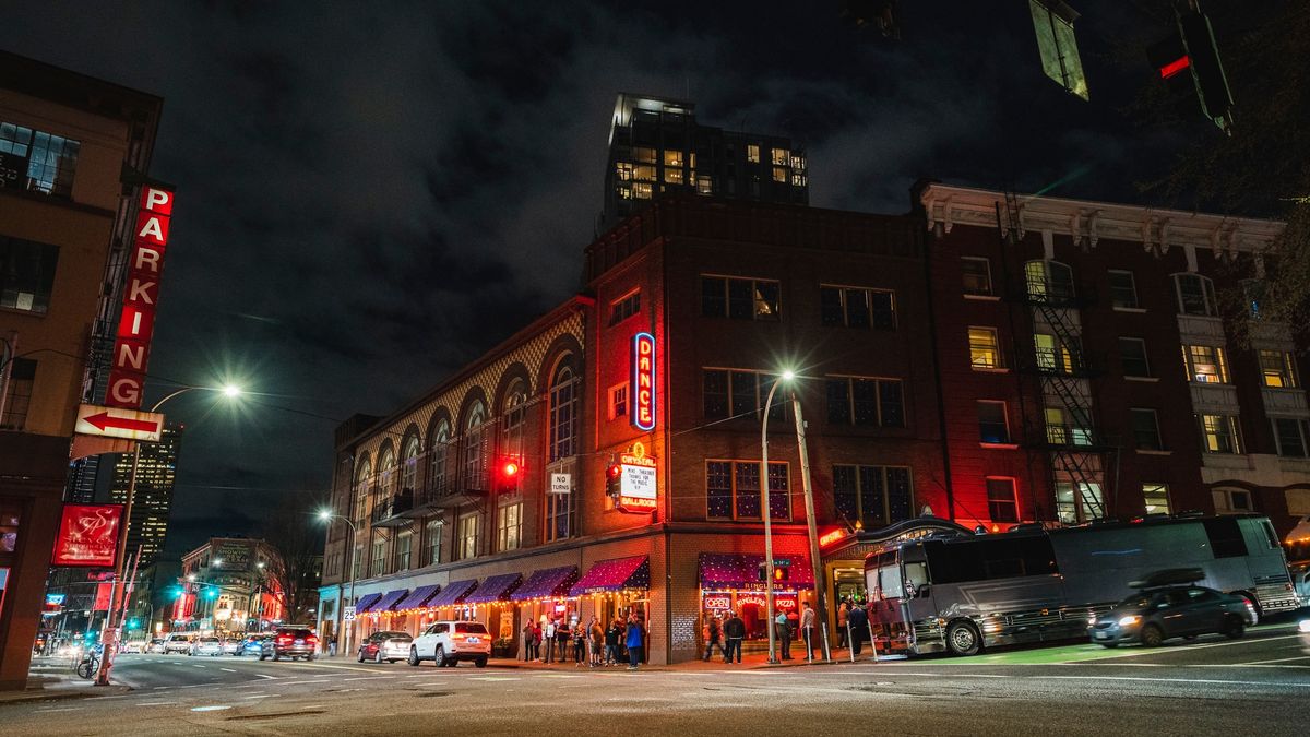 An evening with Caifanes at the Crystal Ballroom