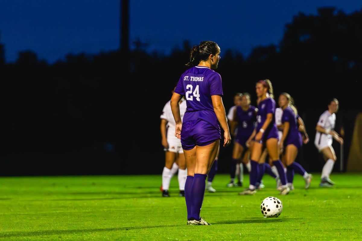 Parking Northern Iowa Panthers at St. Thomas Tommies Womens Basketball