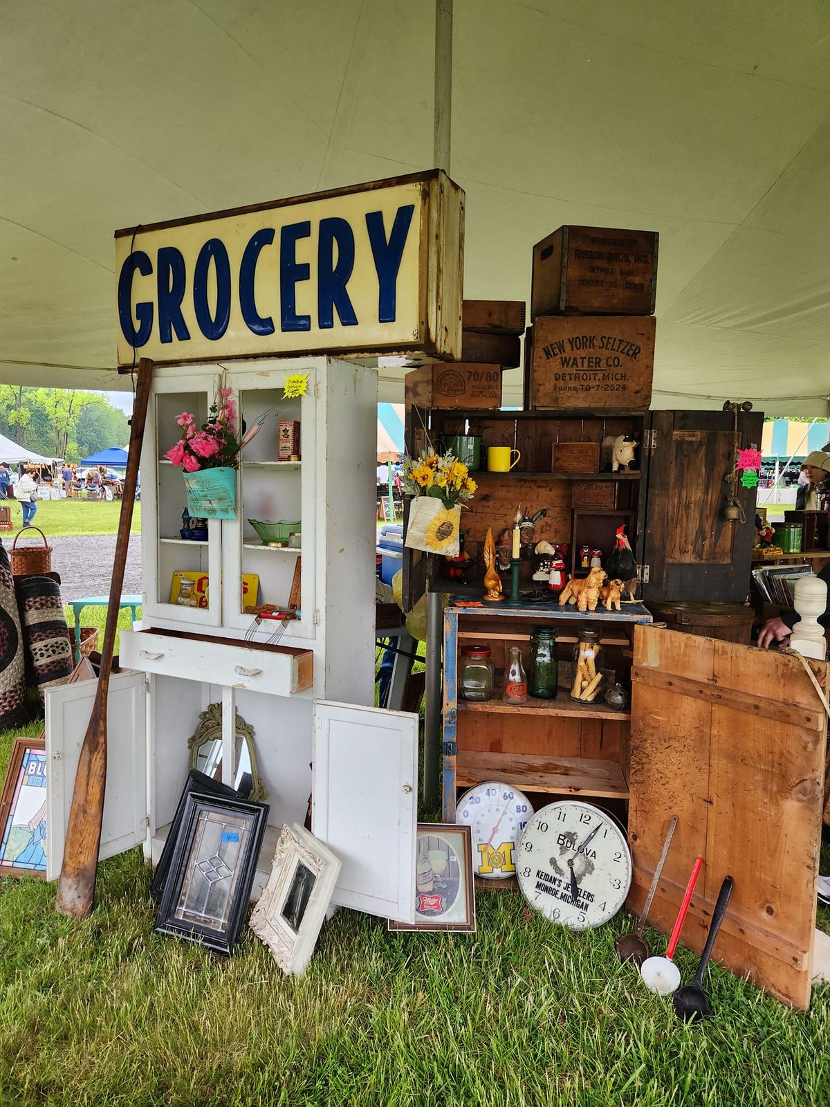 Utica Antiques Market - May 2025