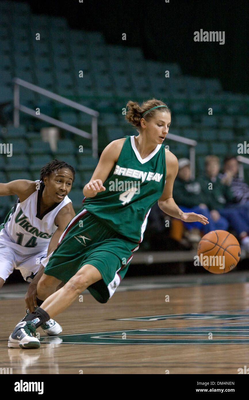 Cleveland State Vikings vs. Wisconsin - Green Bay Phoenix