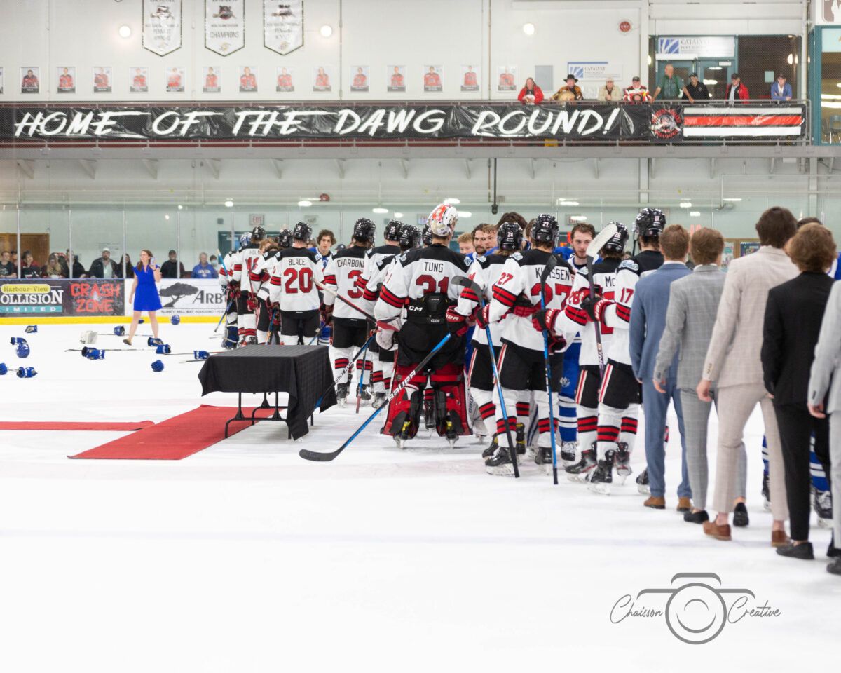 Alberni Valley Bulldogs at Penticton Vees