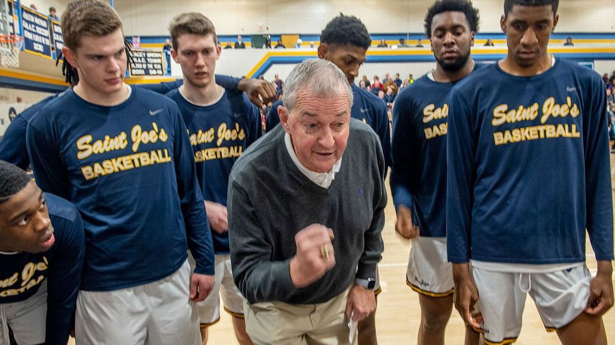 Parking Cincinnati Bearcats at Saint Joseph's Hawks Womens Basketball