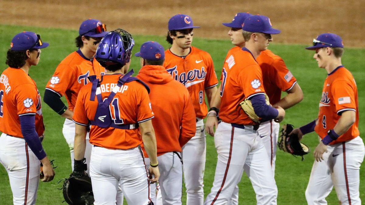 Clemson Tigers at Coastal Carolina Chanticleers Baseball