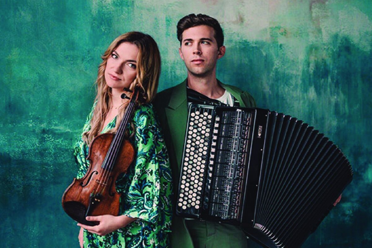 Karolina & Iwo, Accordian & Violin