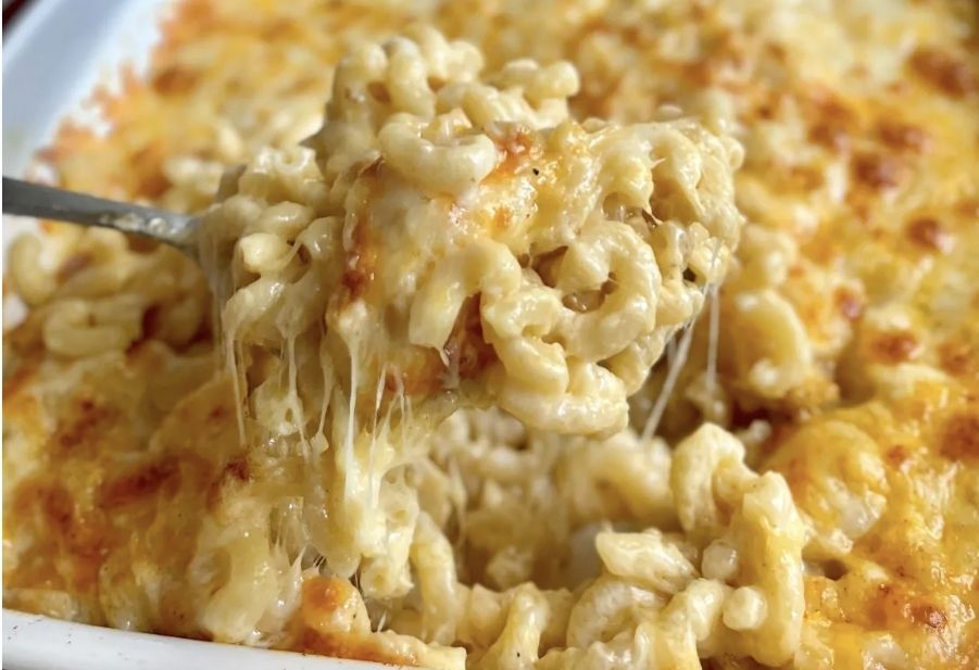 Mac N Cheese Night at The Locks Inn 