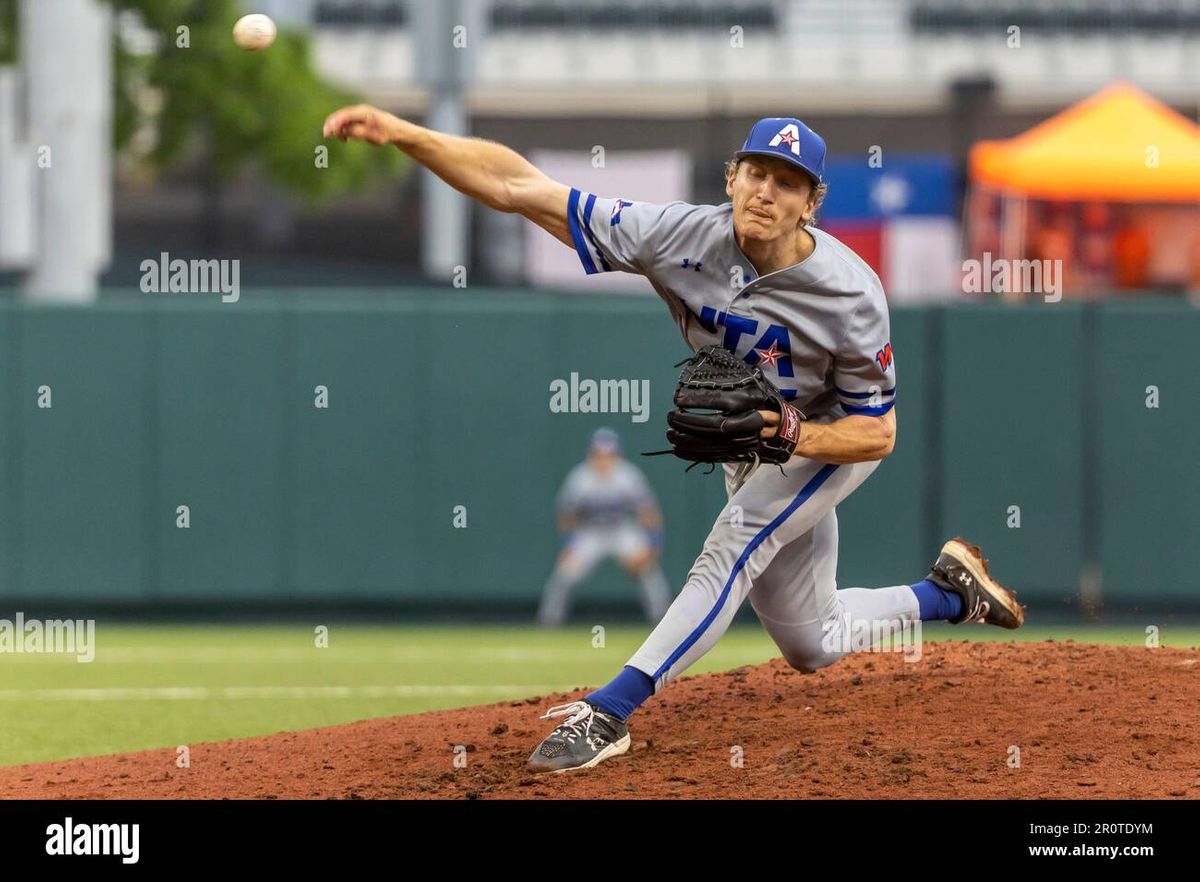 UT Arlington Mavericks at Texas Longhorns Baseball