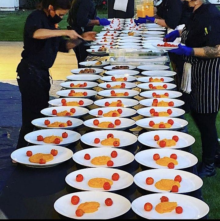 Green Christmas Dinner at Twelve Senses Retreat, Twelve Senses Retreat Encinitas Bed