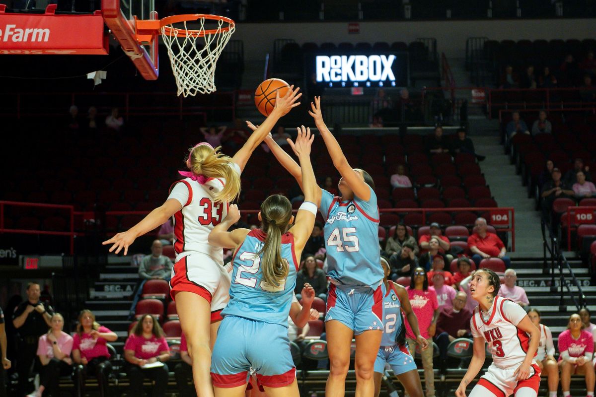 Lady Topper Basketball vs. FIU