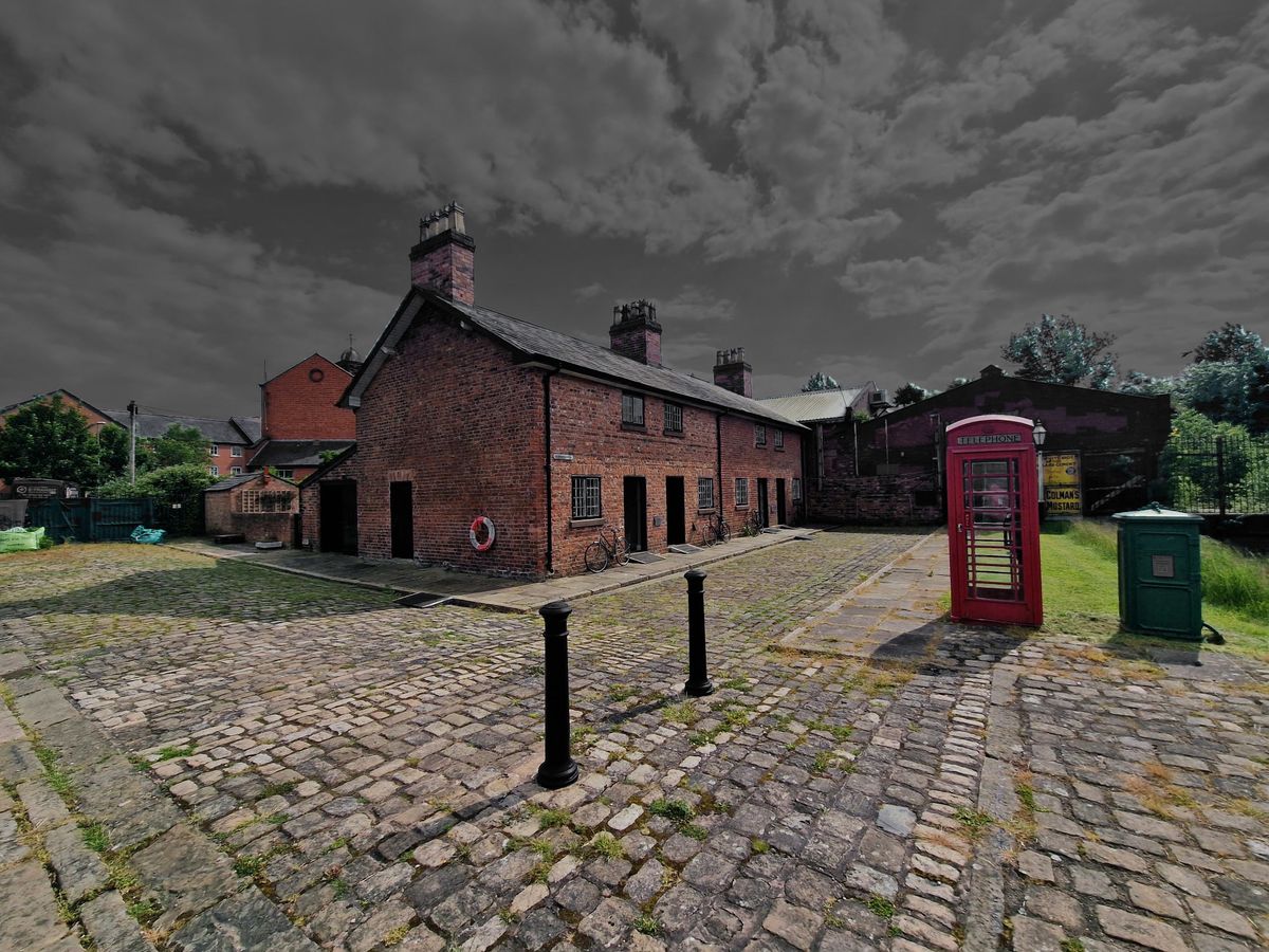 Halloween Ghost Hunt National Waterways Museum Liverpool