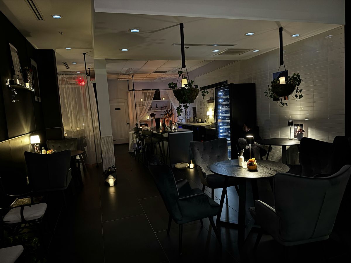 Date Night Friday at Ch\u00e2teau Bellecru