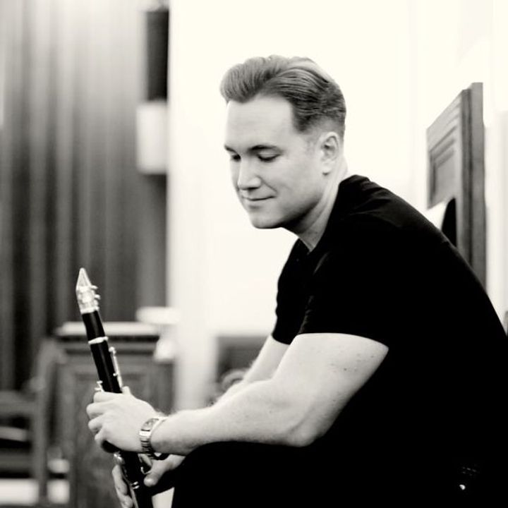 Dave Bennett A featured soloist on clarinet and guitar at Carnegie Hall with The New York Pops.