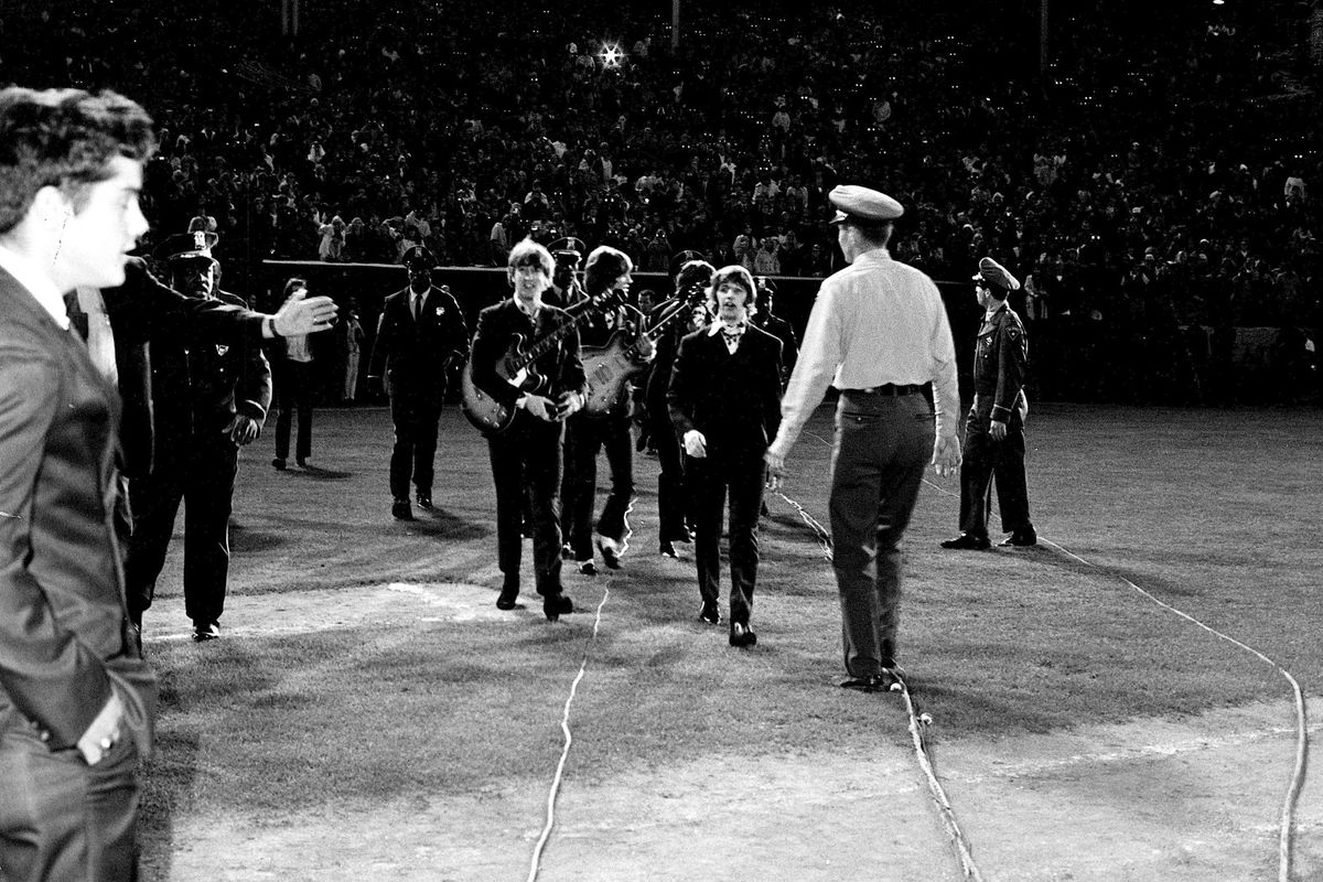 Parking Clue Live on Stage! - Evans