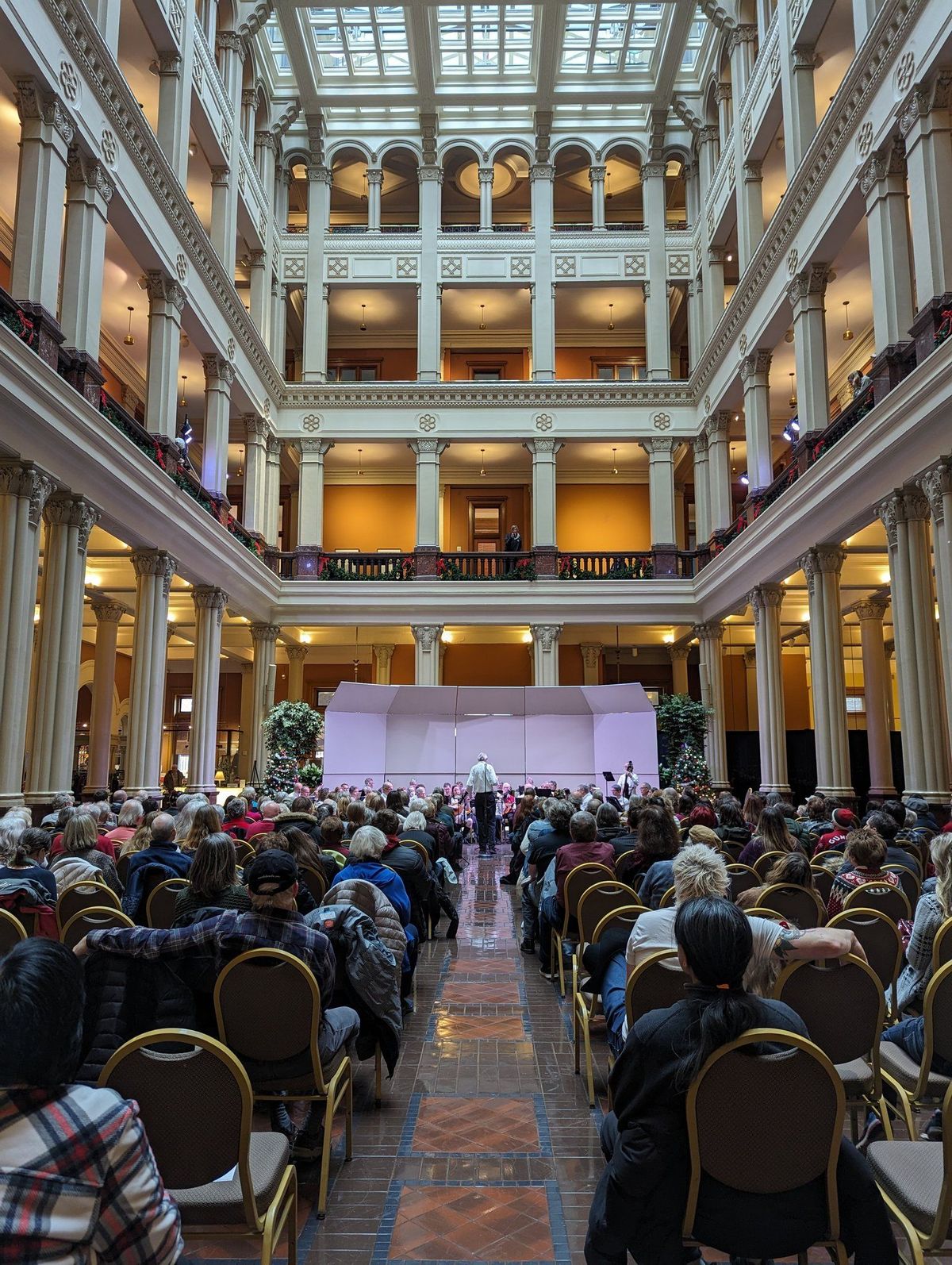 Sundays at Landmark: Minnesota Mandolin Orchestra 