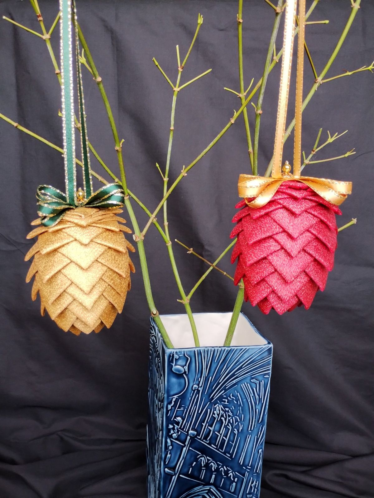 Christmas Pine Cone Workshop