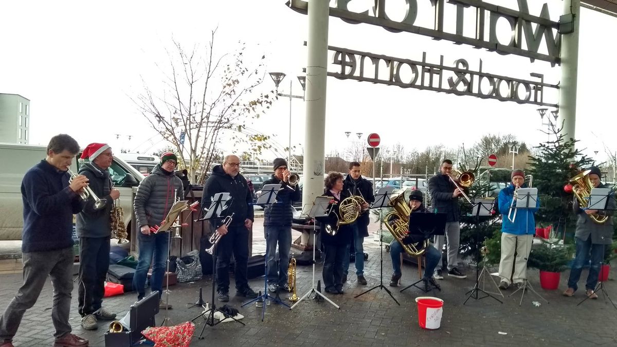 Montpellier Brass Ensemble Playing Carols for Christian Aid