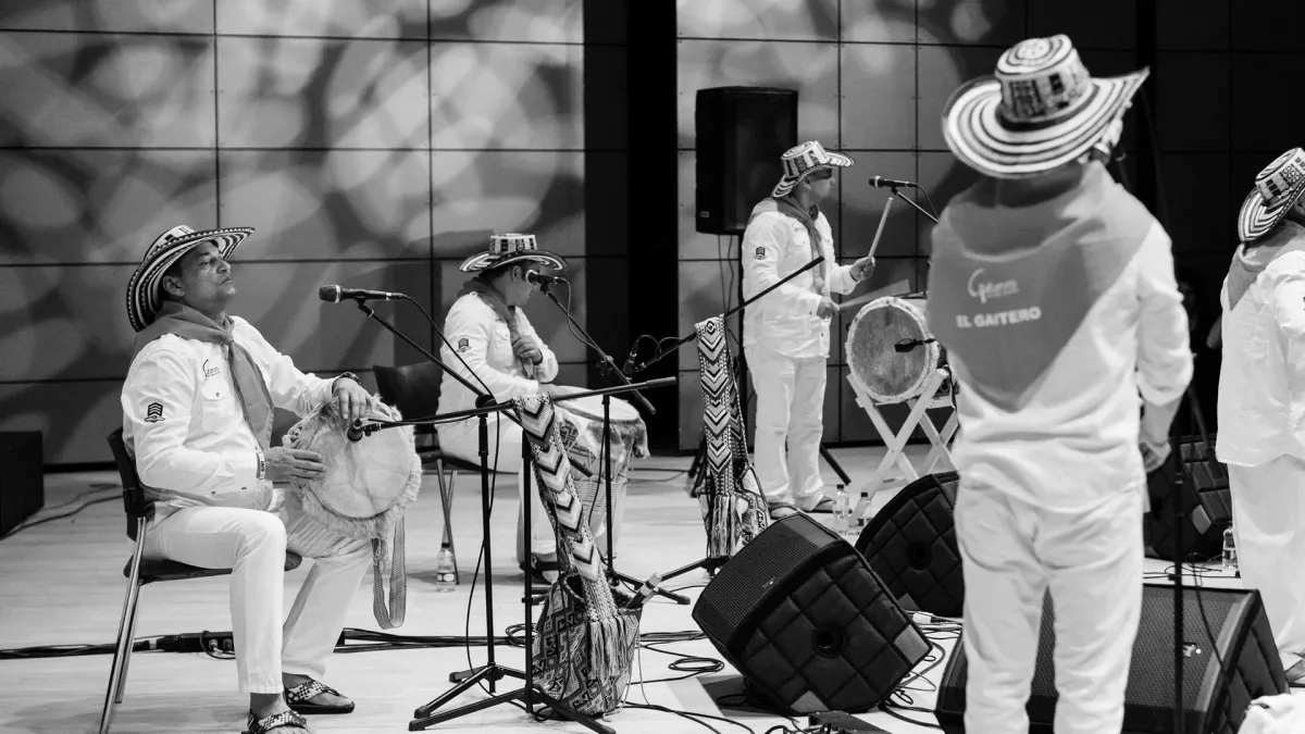 Los Gaiteros de San Jacinto, Romperayo, Spaghetti Cumbia, Madrugada in Los Angeles