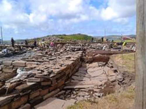NEW DATE: Neolithic Site of the Ness of Brodgar in Orkeny (Scotland) 