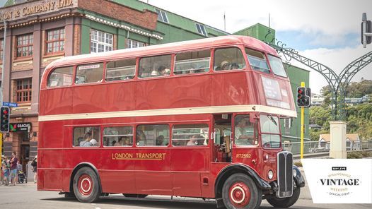 Vintage Bus Tours of Old Whanganui