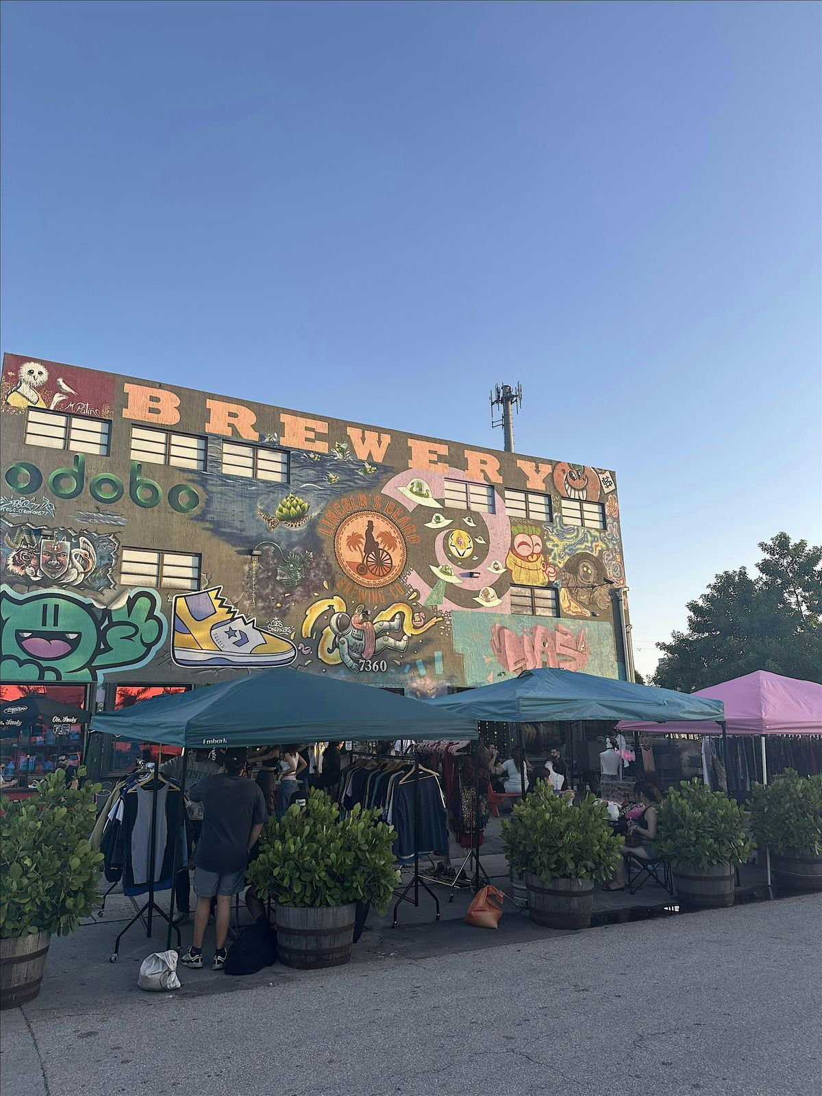 Miami Vintage Market: Holiday Market at Lincoln's Beard