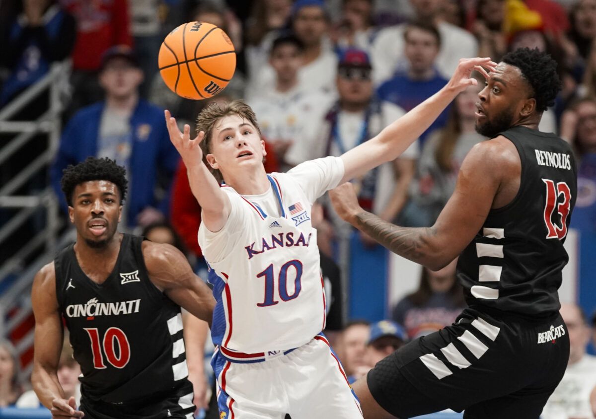 Kansas Jayhawks at Cincinnati Bearcats Mens Basketball