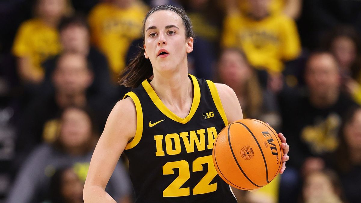 Iowa Hawkeyes at Northwestern Wildcats Womens Basketball