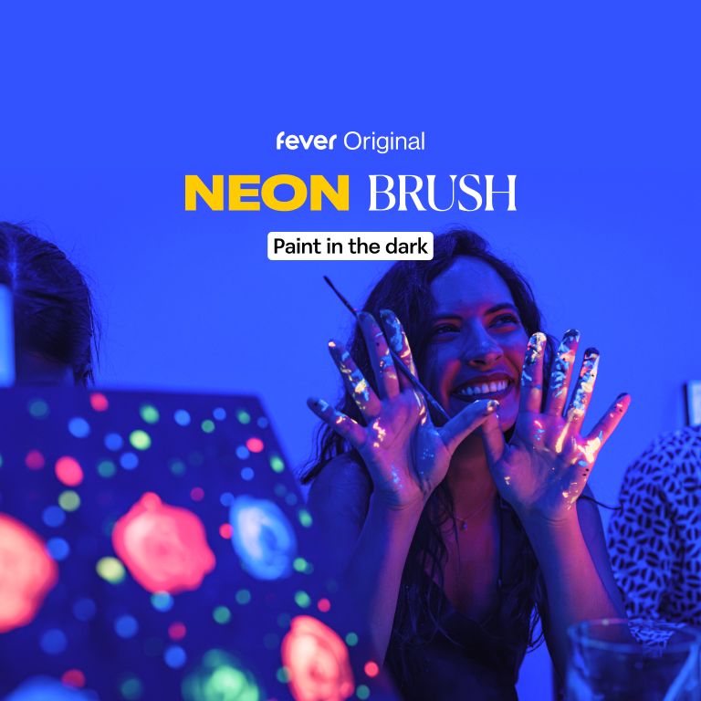 Neon Brush: Laboratorio di pittura al buio con drink al The Social Hub