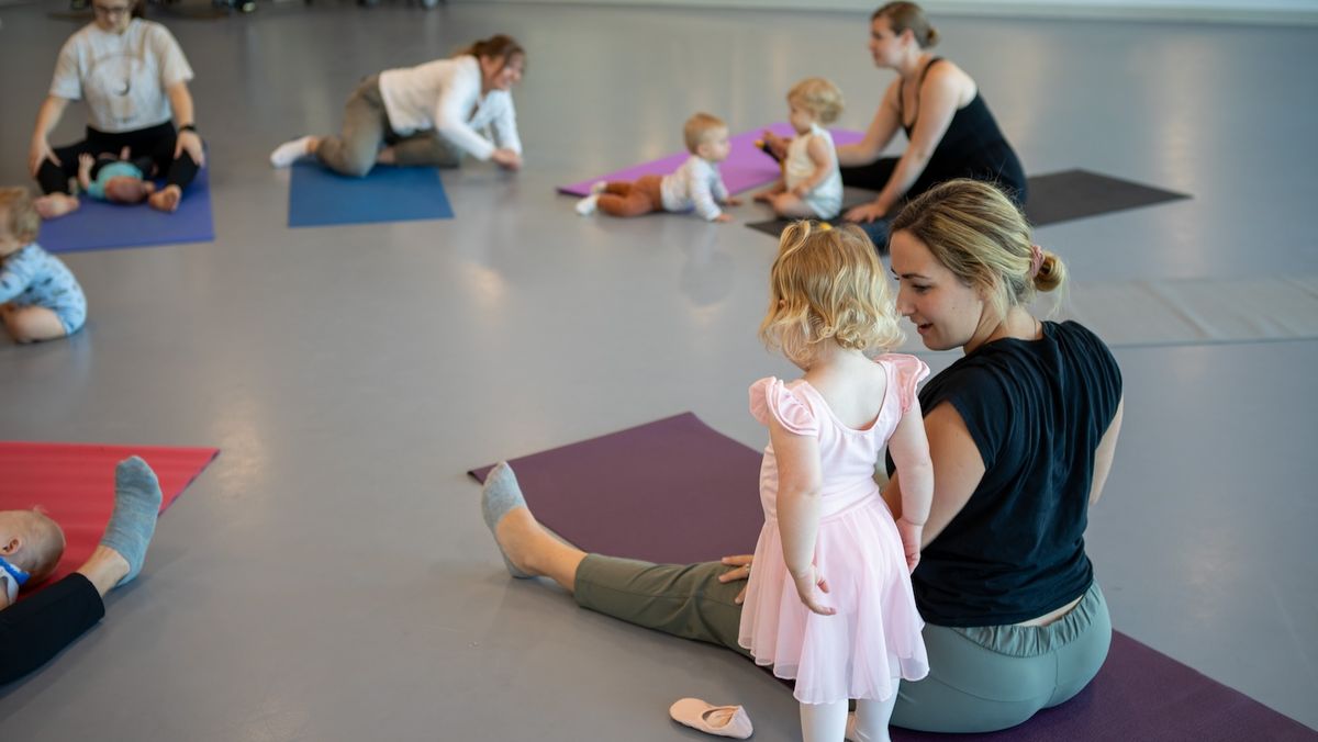 Baby\/Toddler & Me Dance Classes