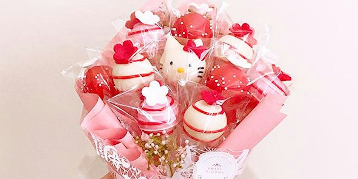 SELLING FAST School Holiday : Hello Kitty Bouquet