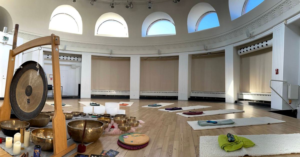 K\u00f8benhavn: Klangbad og gong meditation i Kuppelsalen