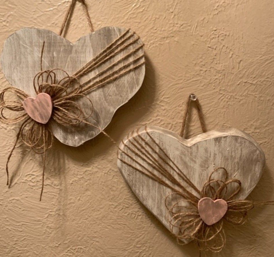 2 hanging hearts