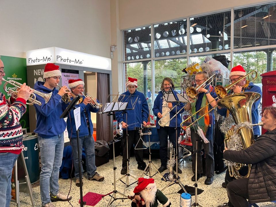 Carolling at Tewkesbury Morrisons