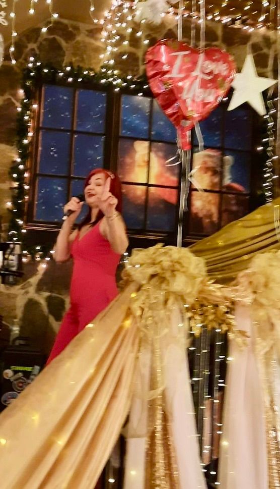 Christmas with Autumn Falls Entertainment at La Dolce Casa, Tamaqua 