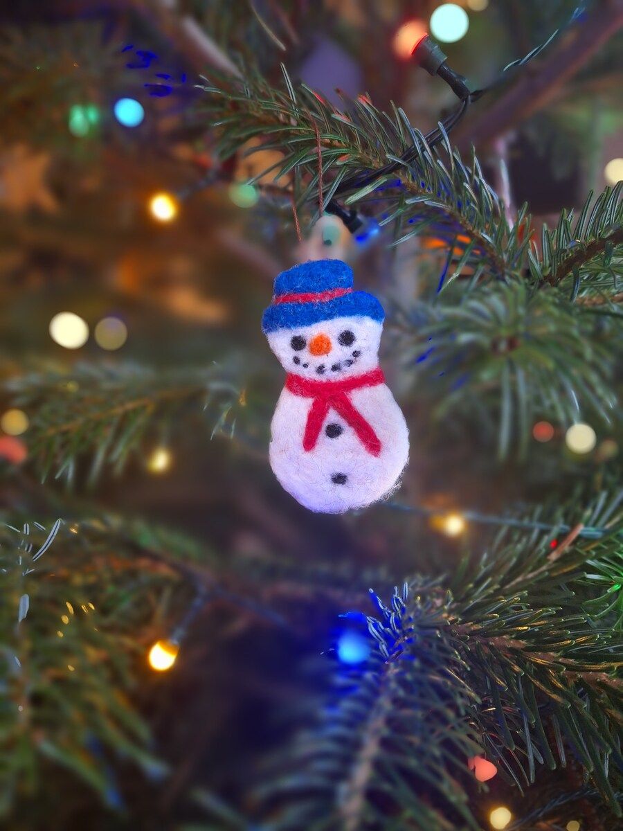 Needle Felting Workshop: make a snowman Christmas tree decoration