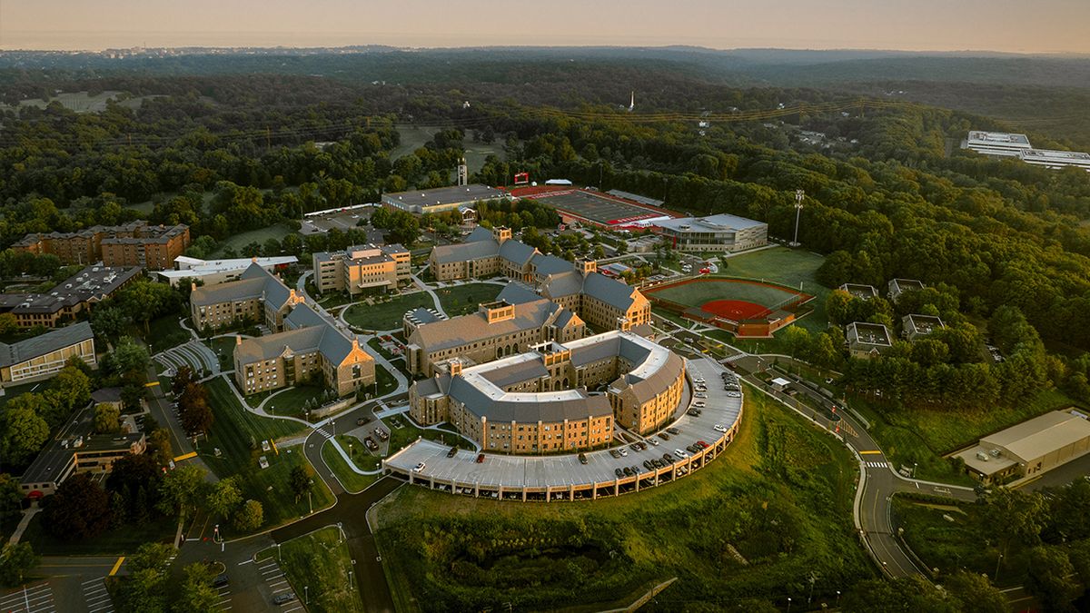 Parking Sacred Heart Pioneers at Georgetown Hoyas Womens Basketball