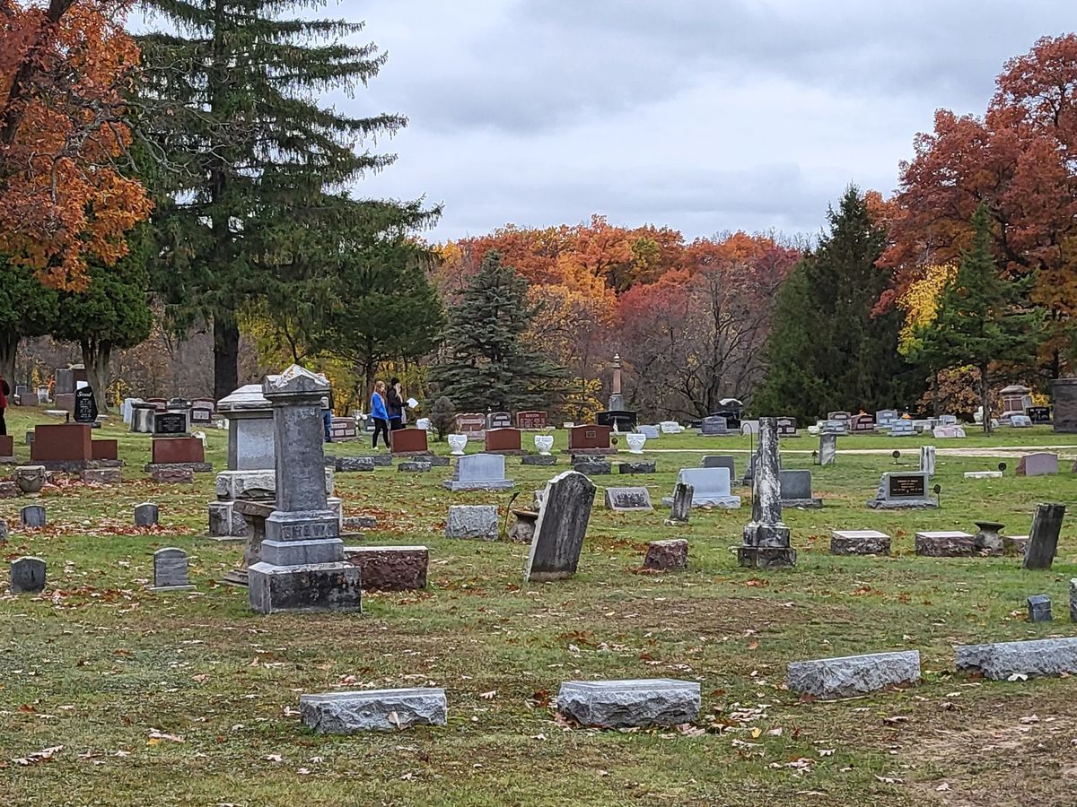 Hike Through History at Lakeside Cemetery