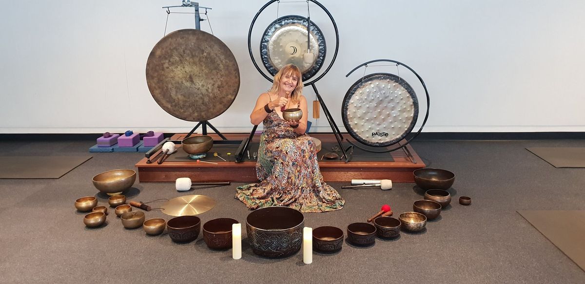 Gongs and Tibetan Singing Bowls Meditation
