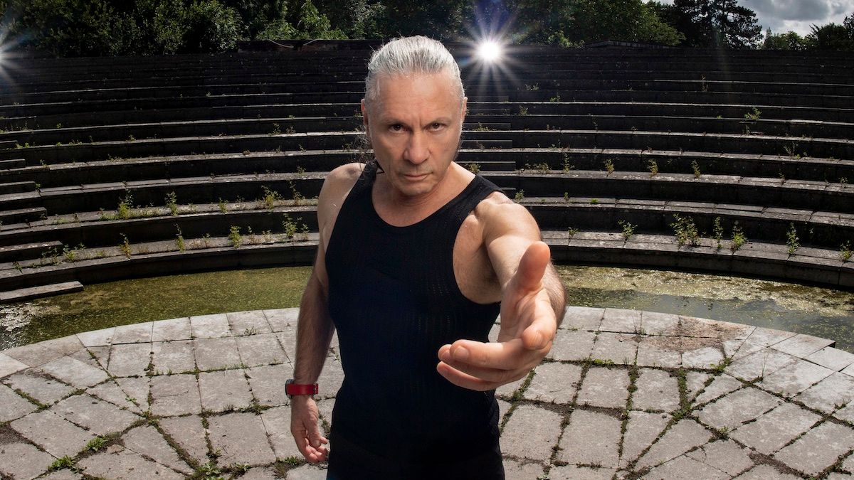 Bruce Dickinson