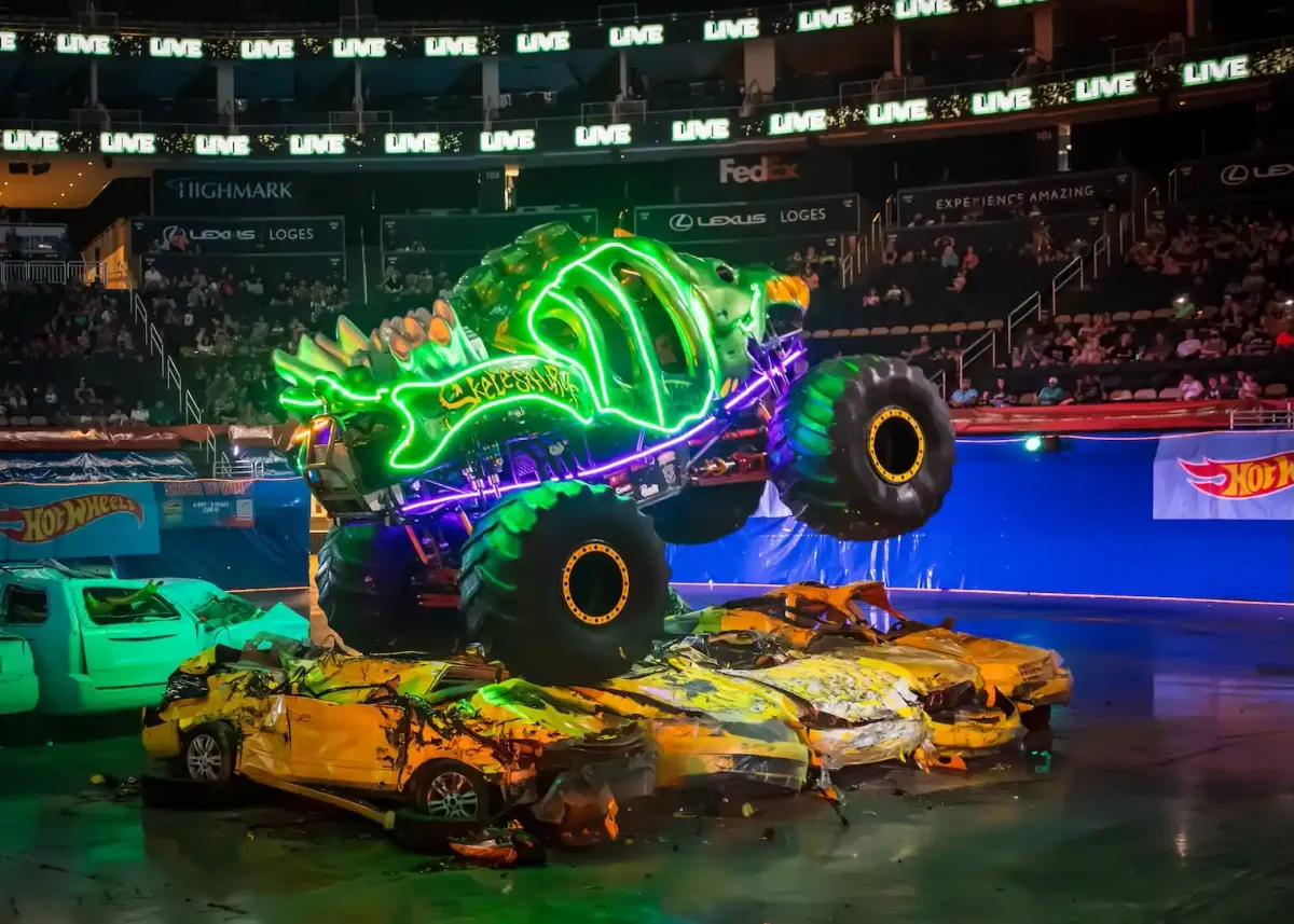 Hot Wheels Monster Trucks Live - Glow-N-Fire at United Center