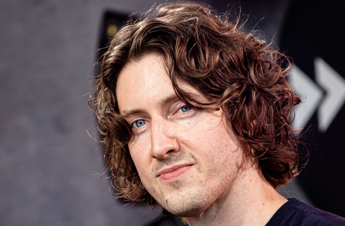 Dean Lewis at Burton Cummings Theatre